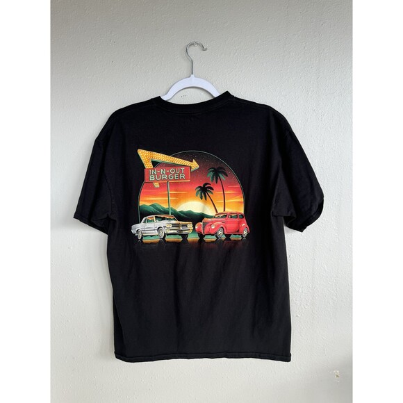 In-N-Out Burger Restaurant T-shirt California Yellow with Cars Sunset Graphics - Picture 4 of 7